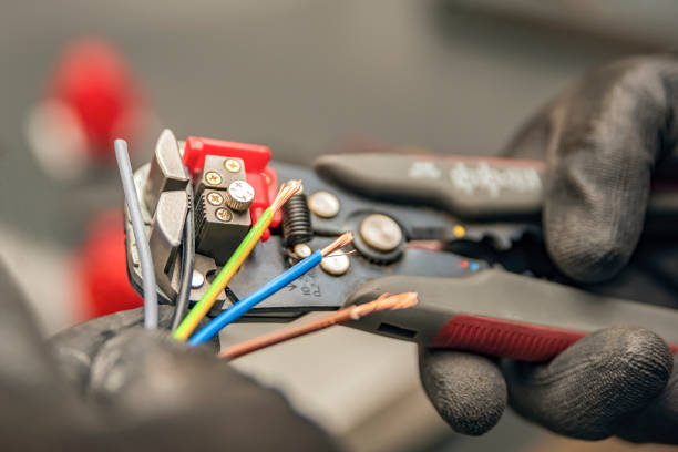 Best Local Electrician Companies  in Mshall, AR